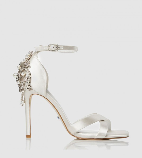Casterly studded kitten heel shoes top